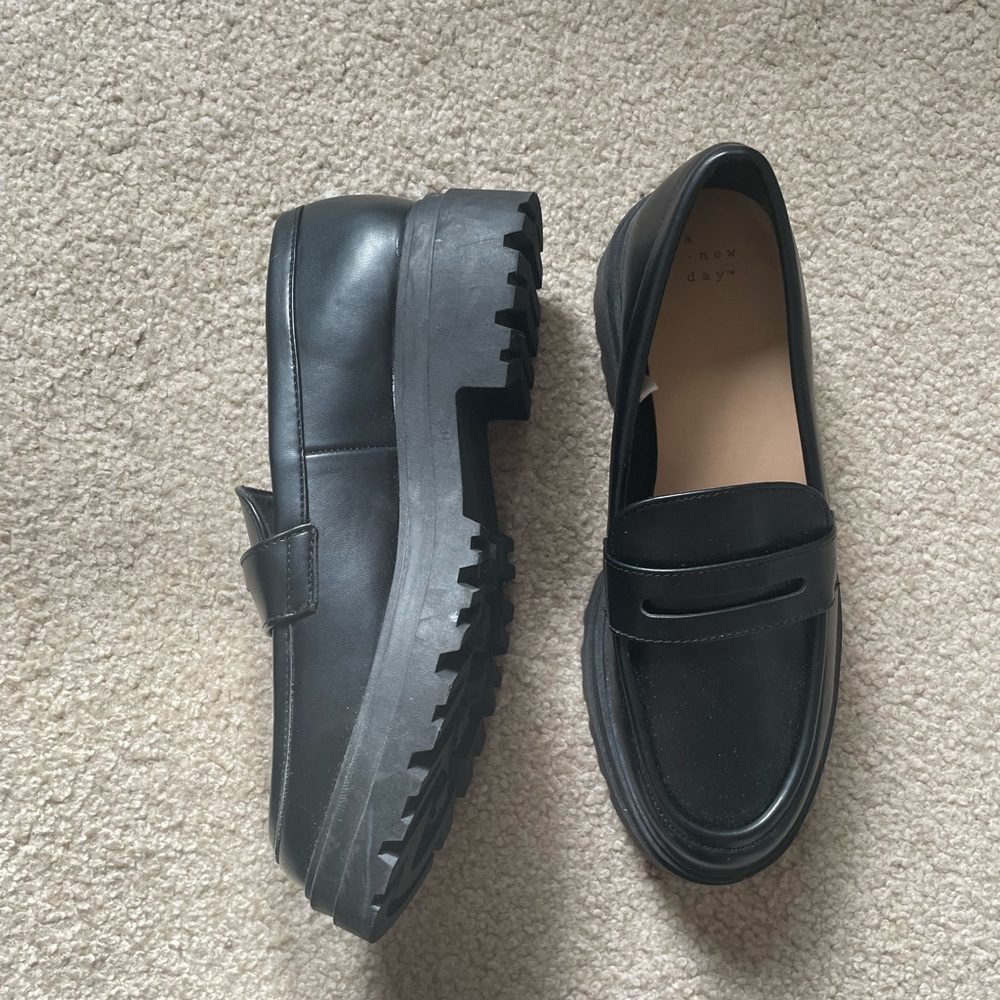 NWT a new day chunky loafers